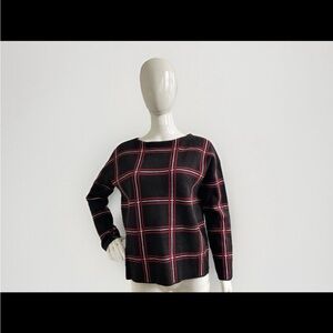 Tahari Black Burgundy Plaid Box Pullover Sweater – Size Large